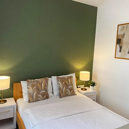 Oda ve Kahvaltı Zona Optimizma & 4*