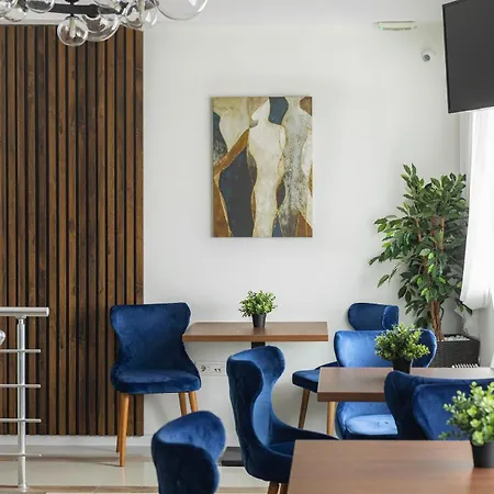 Oda ve Kahvaltı Zona Optimizma & 4*